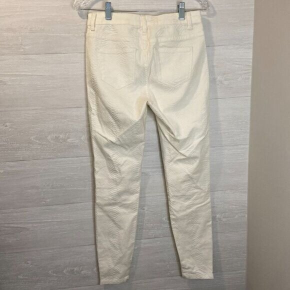 Nicki Minaj Women’s Mid Rise Snake Textured‎ Denim Ankle Zip Pants - Picture 4 of 9